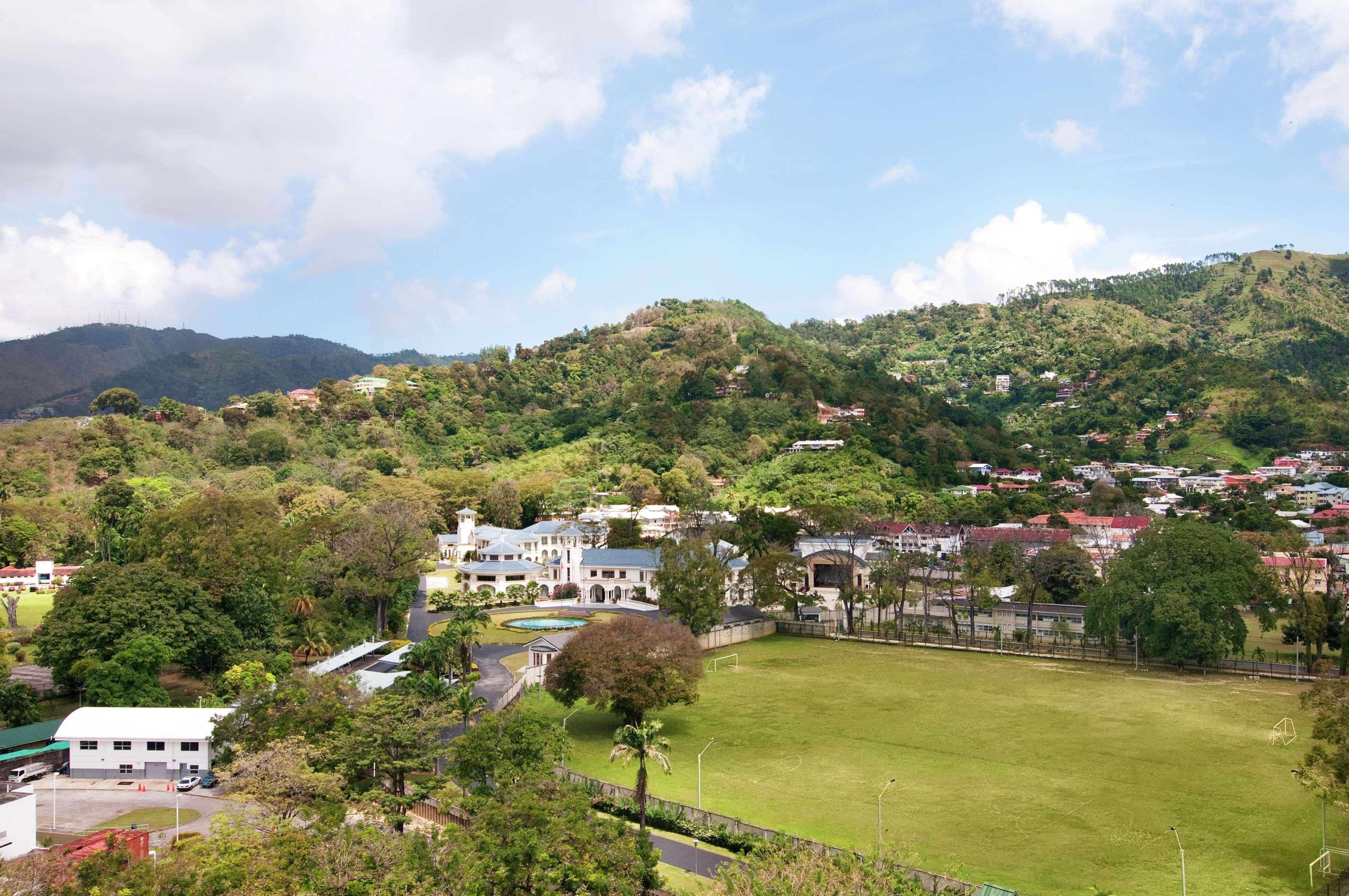Hilton Trinidad & Conference Centre Hotel Belmont Exterior photo