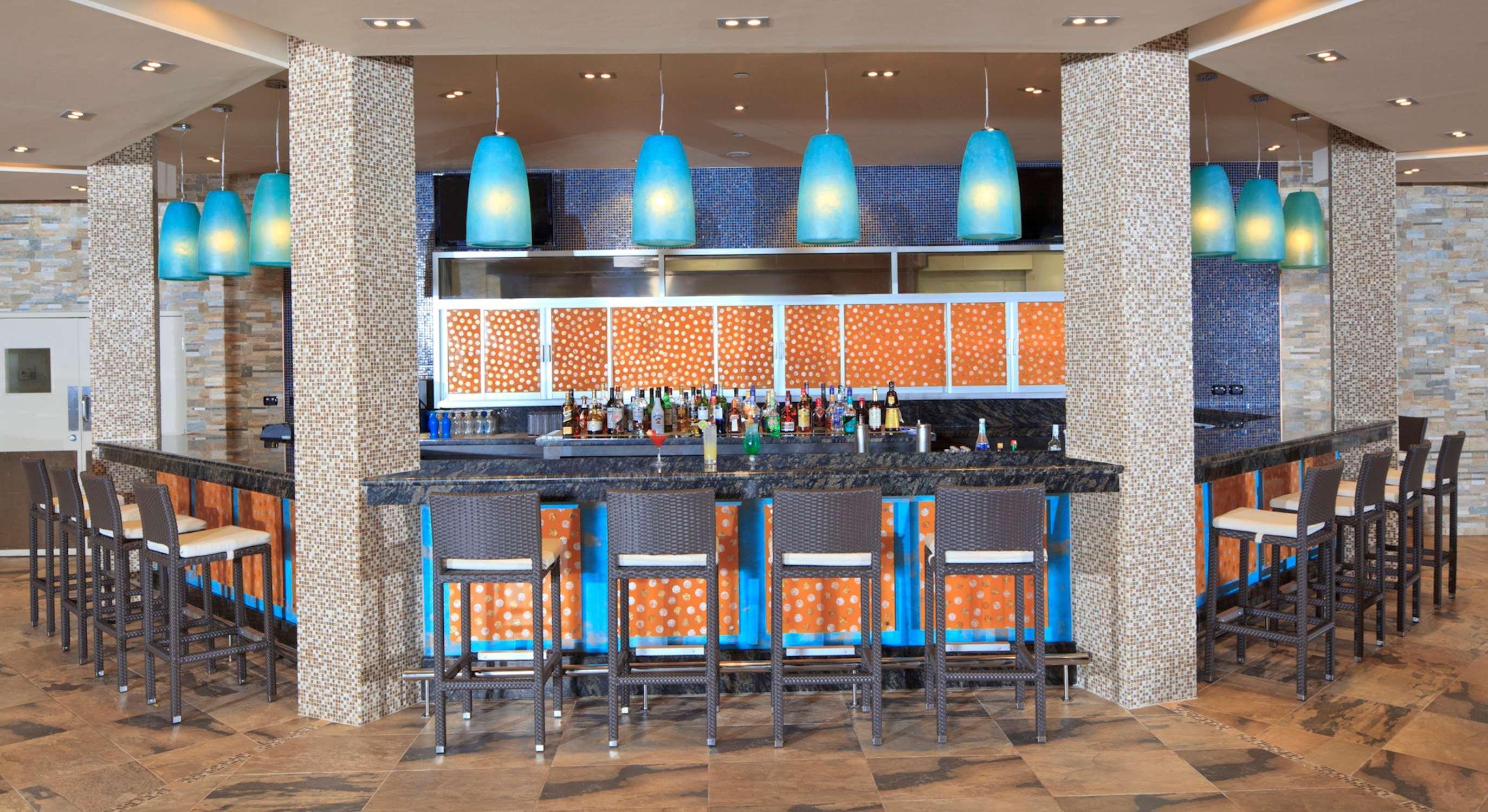Hilton Trinidad & Conference Centre Hotel Belmont Restaurant photo