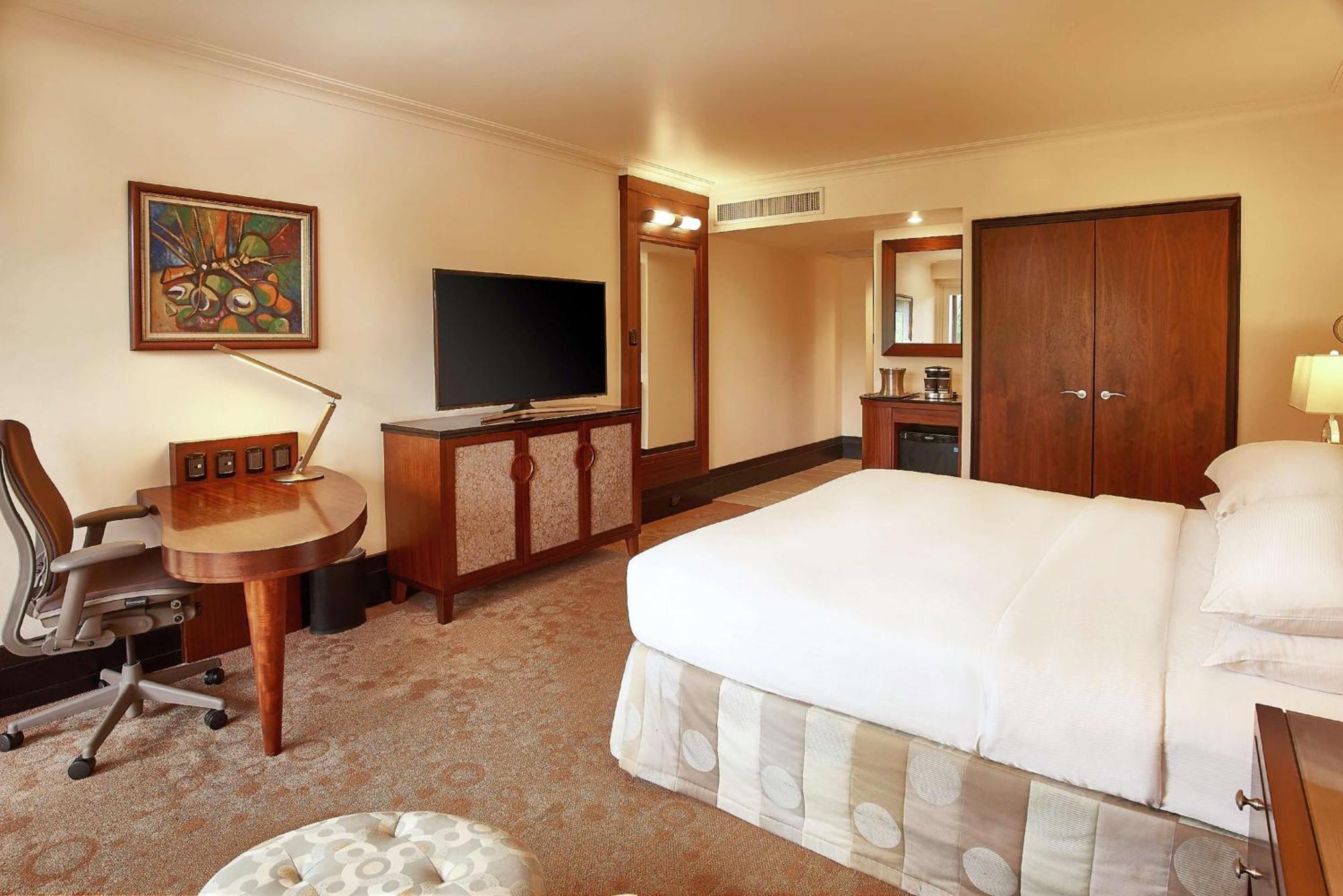 Hilton Trinidad & Conference Centre Hotel Belmont Exterior photo